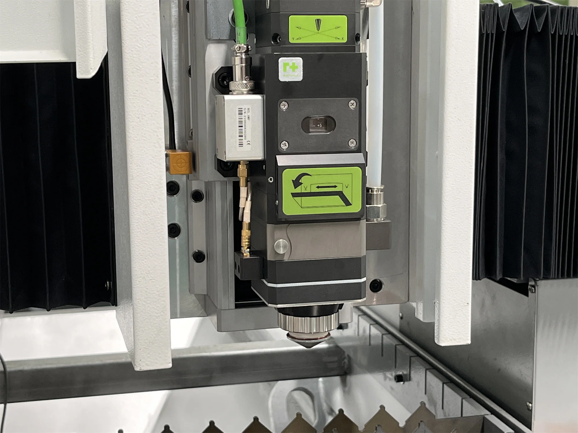 High Quality Best Price Reliable Quality 4015*1500w Fiber Laser Cutting Machine