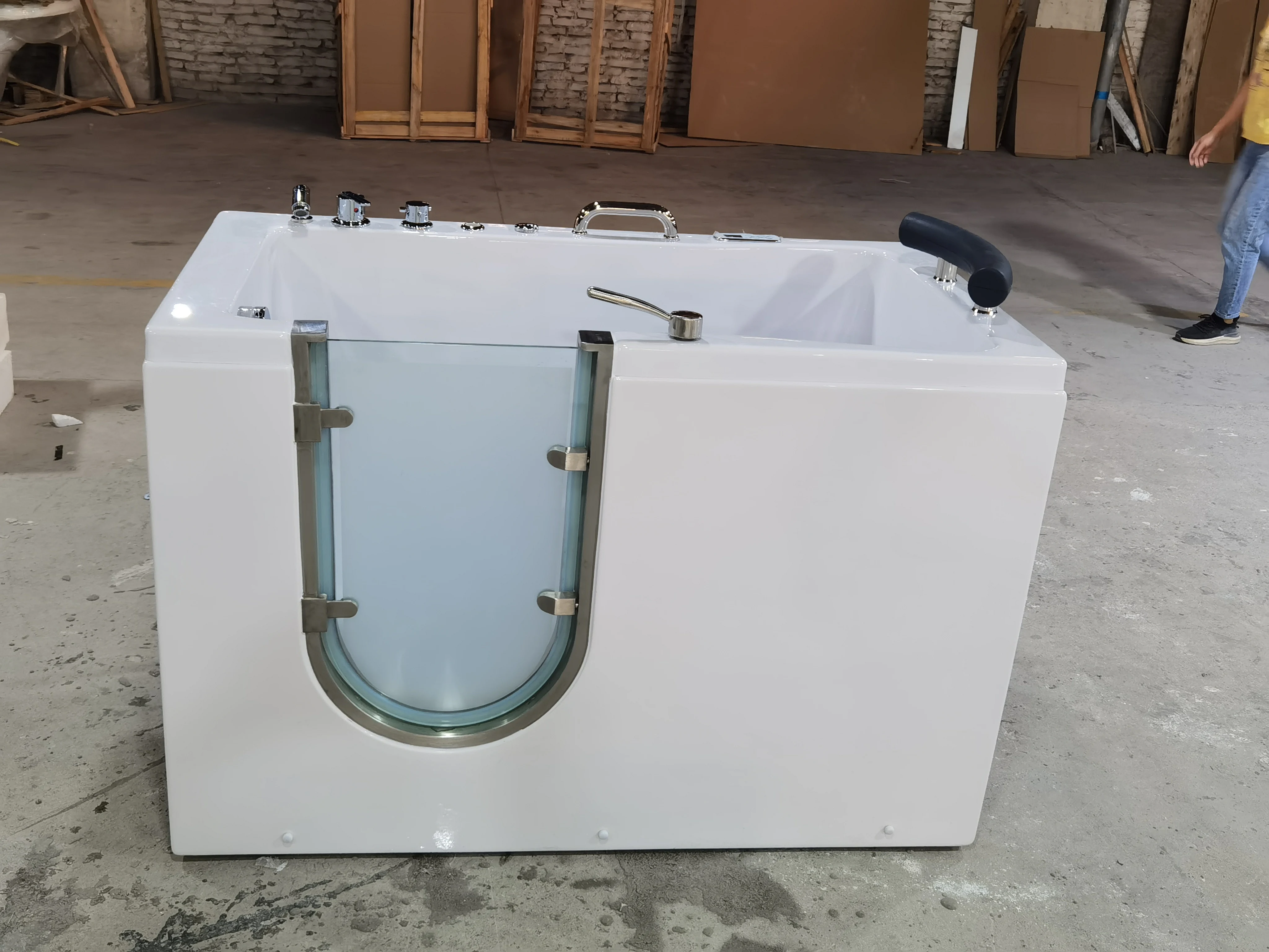 Best Seller Walking Massage Shower Bathtub With Door for Elderly People