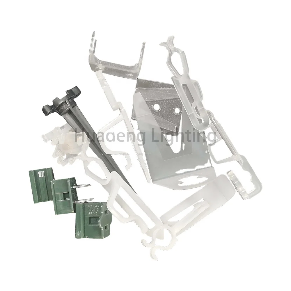 Outdoor C7 C9 Christmas Lights Clips for Gutters Shingles and Roof