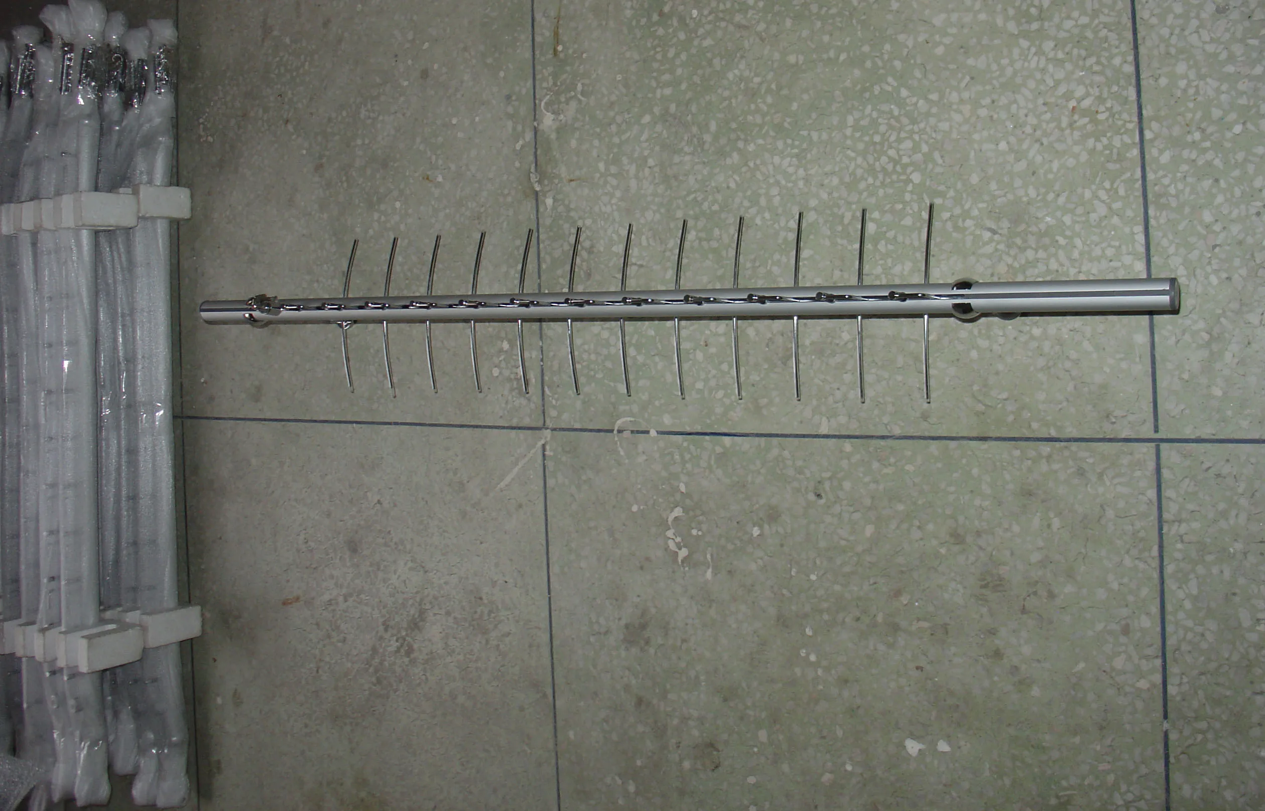 wall mounted sunglasses display;eyeglasses display rack;eyewear display shelf