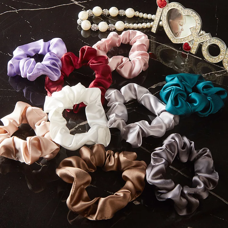 Wholesale Custom Designer Elastic Hair Bands Accessories Scrunchie Box Holder Satin Hair Silk Scrunchie
