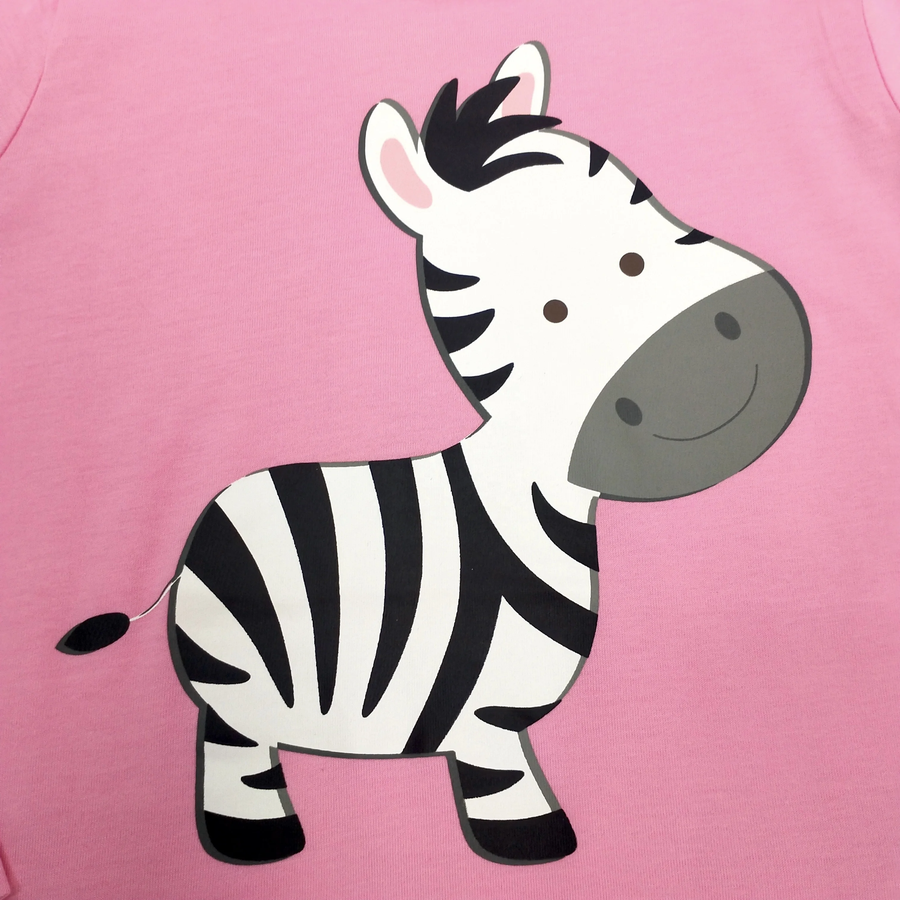 
Hot Sale 100% combed cotton soft hand feel fabric Children Pajamas girls sleepwear set with soft animal print spring and autumn 