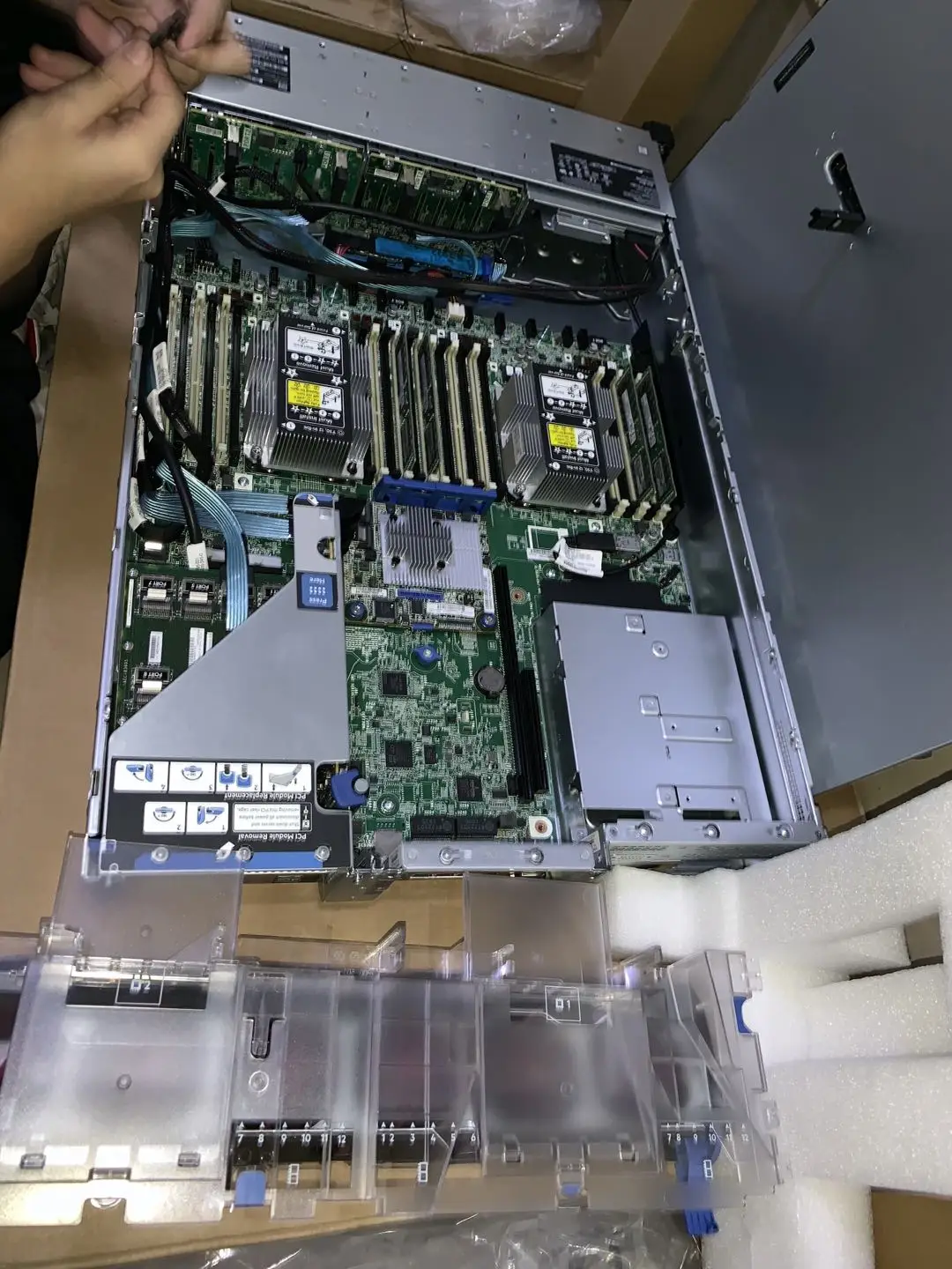 HPE ProLiant DL380 Gen10 12LFF 2U Rack Server Storage  ai computer Server DL380 Gen10