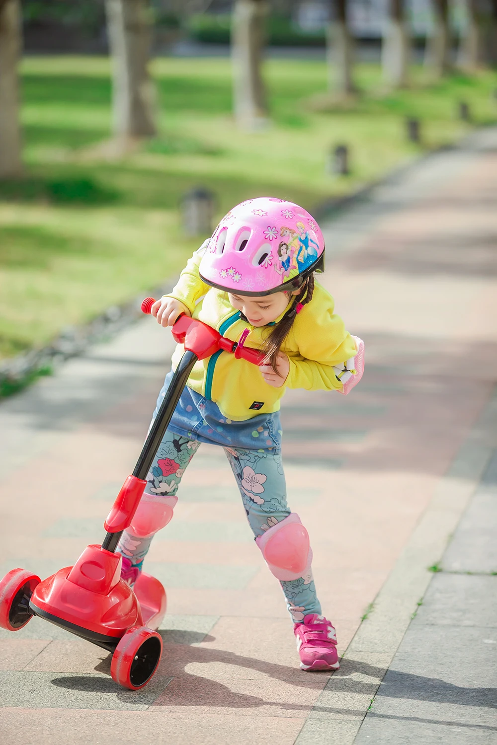 Magic toy cross country kids scooter/ 3 wheel children scooter or sale in Russia