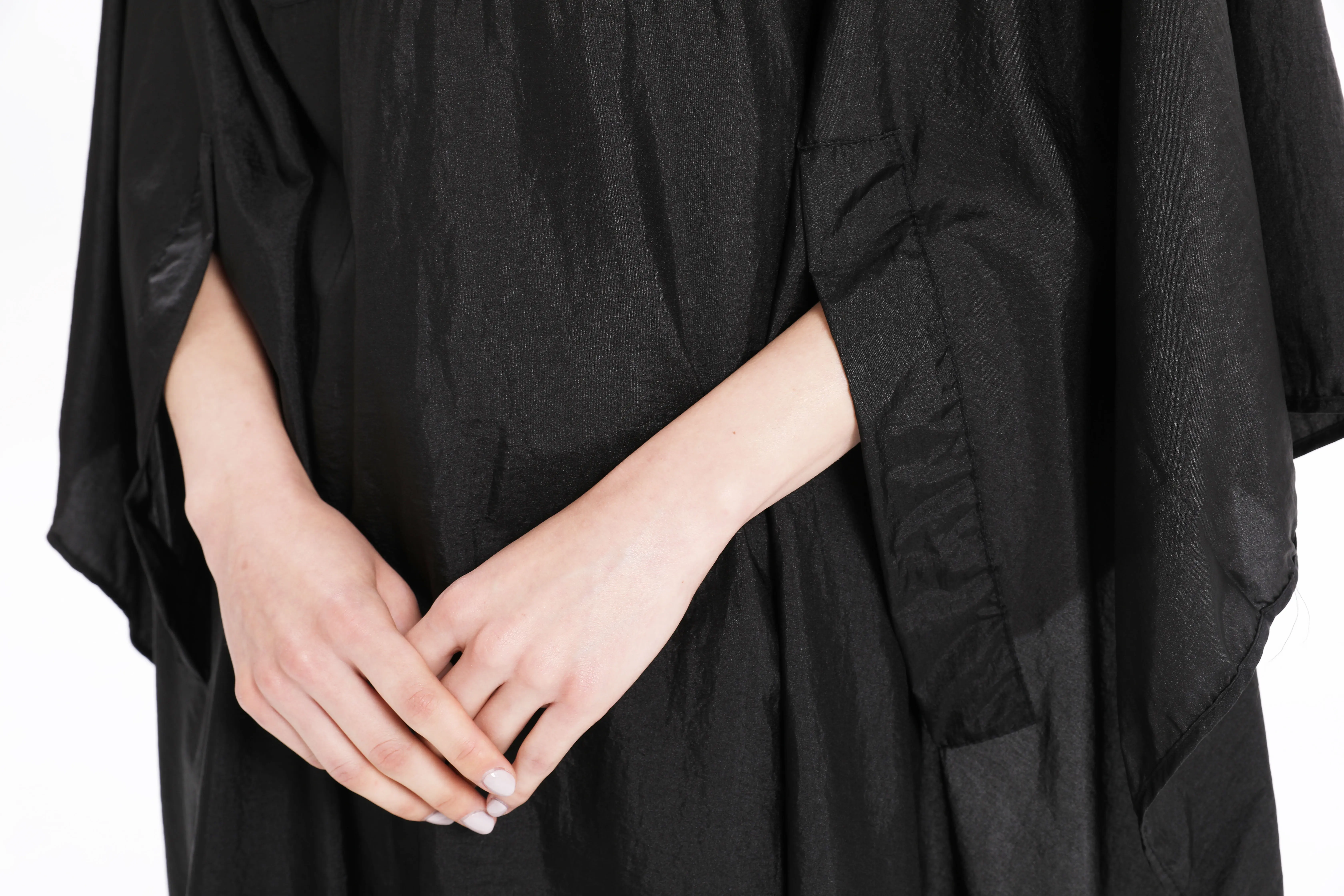 OEM High Quality Salon Crinkled Shining Nylon Barber Beauty Capes Salon Hair Cutting Capes hair tools & accessories 1AX