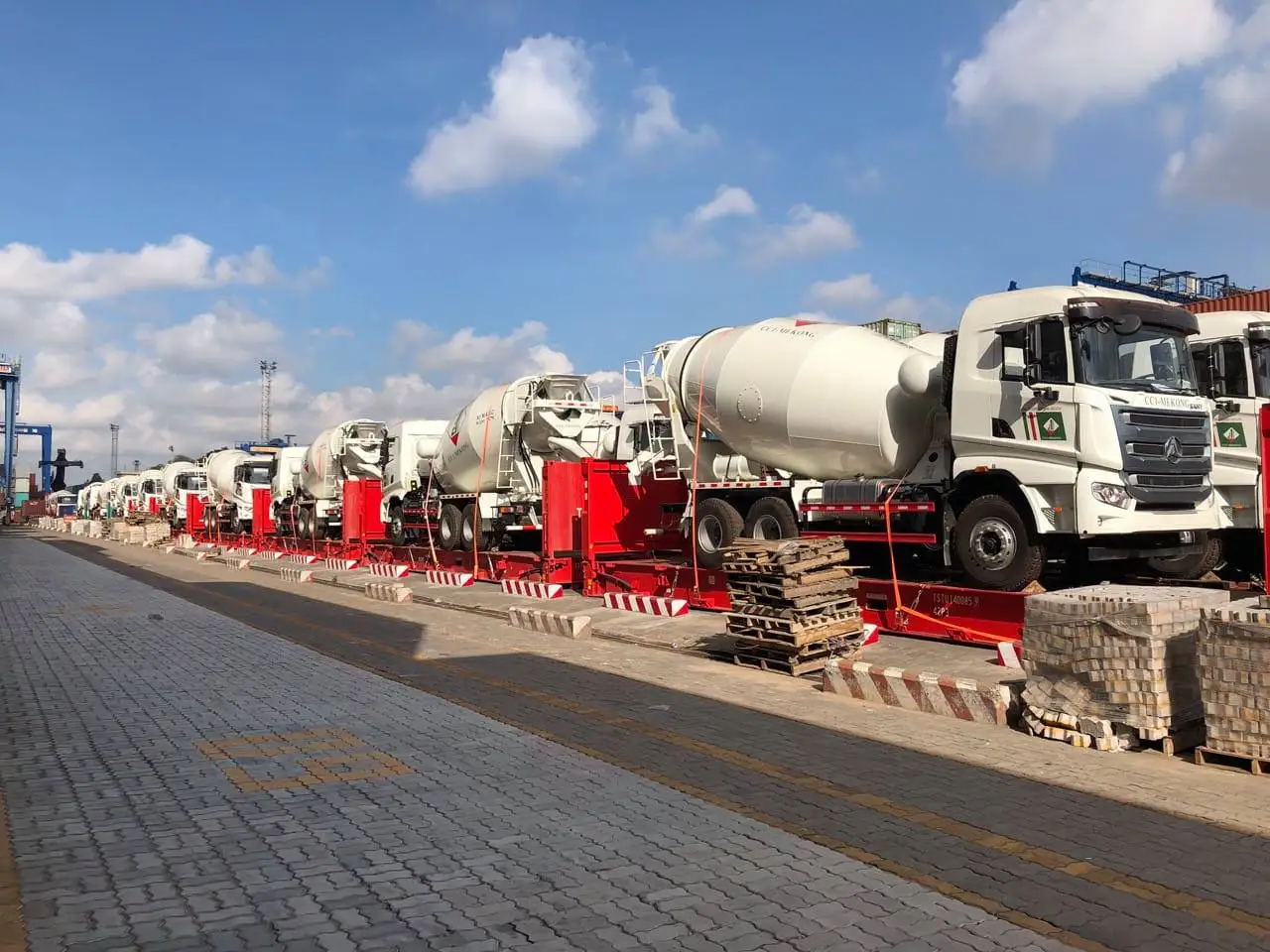 
SANY SY412C-8R 12 Cubic Meters Mobile Cement Concrete Truck Mixer Price 