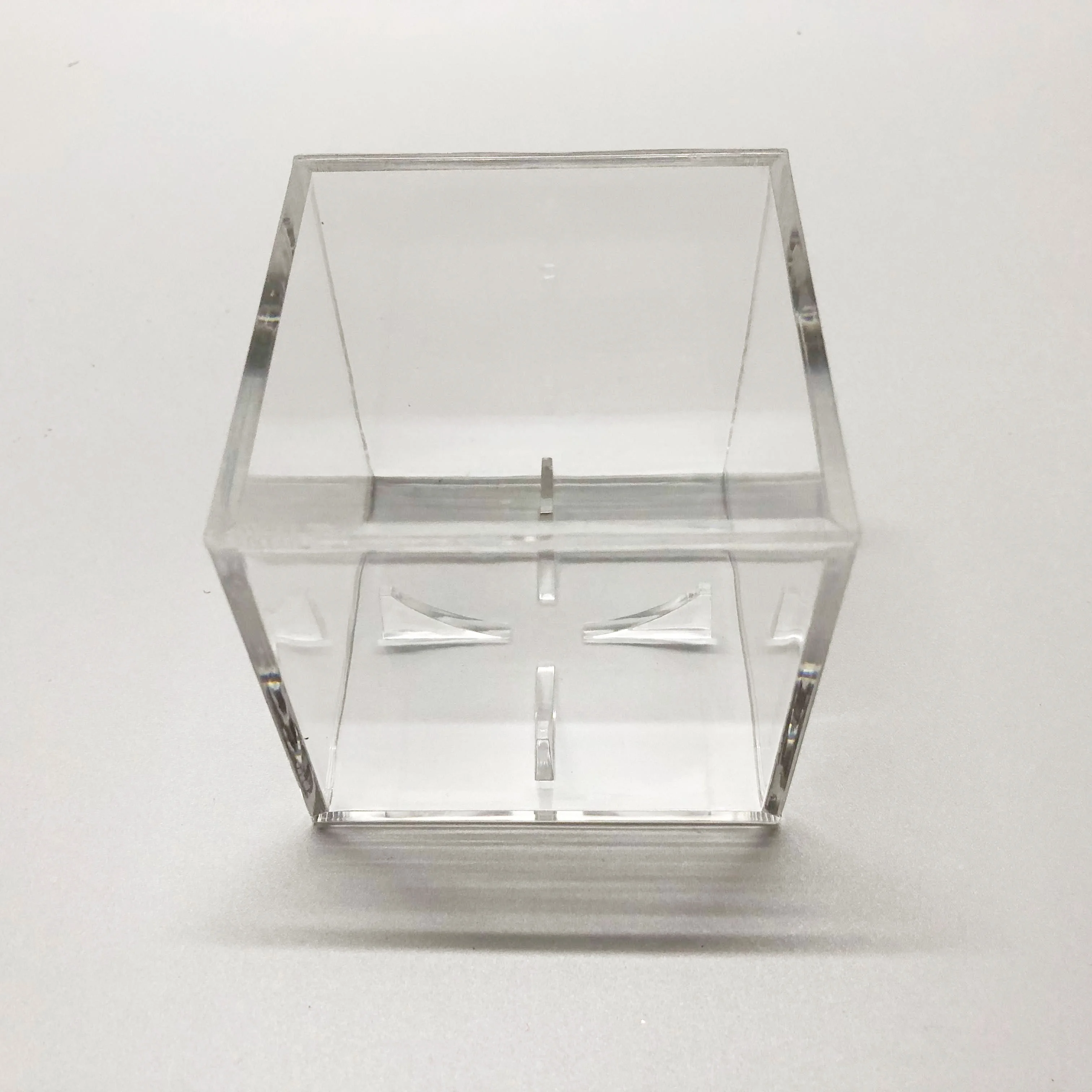 Wholesale Cube Clear Acrylic UV Protected Baseball Display Case Box