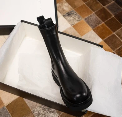 Wholesale mid-calf chelsea round toethick sole genuine leather chelsea boot woman