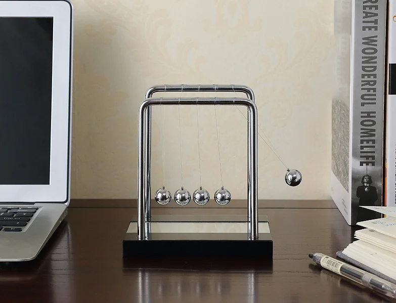 Hot sale Office Desk Decoration Gift Wooden Base With Mirror Newton Pendulum Newton Cradle