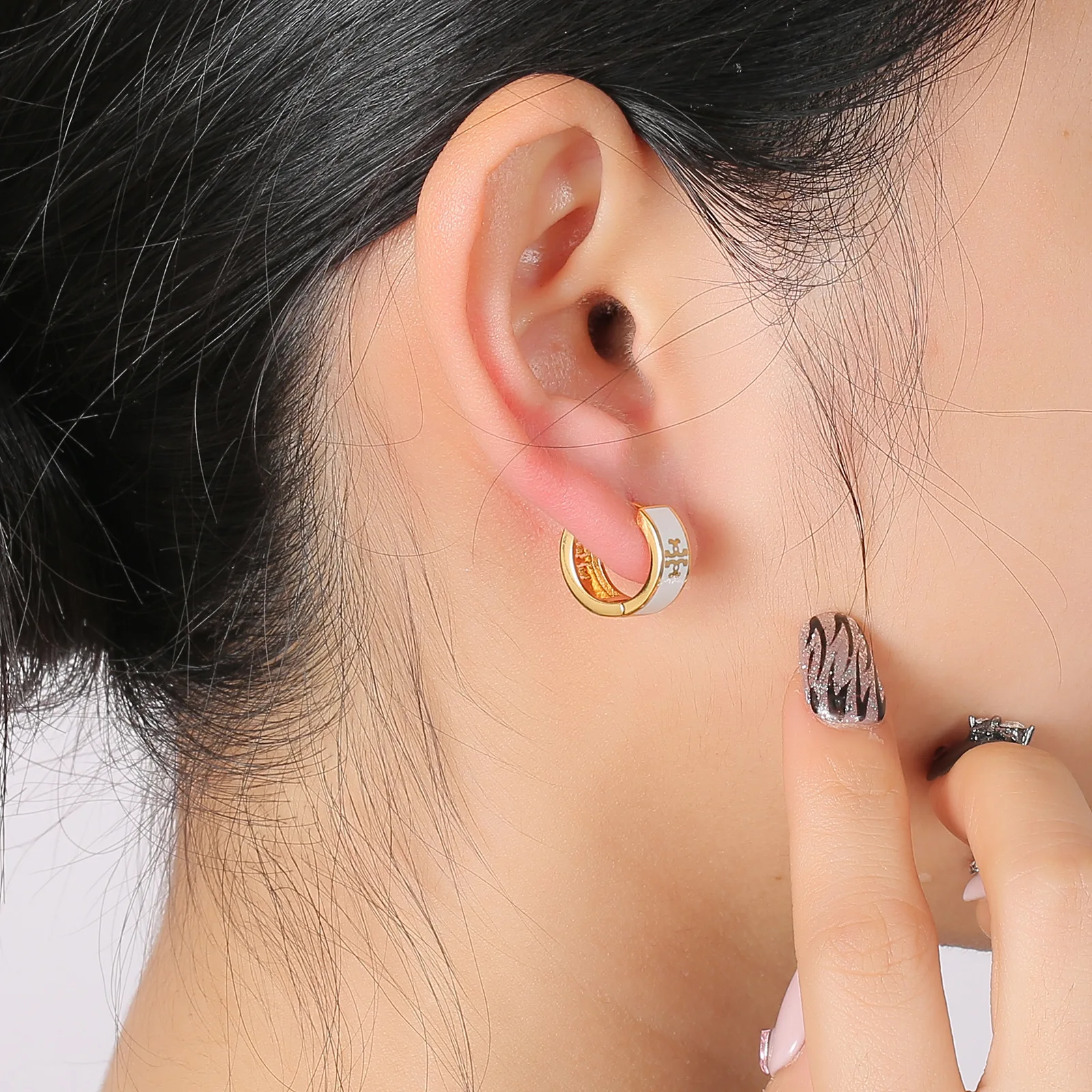 2024 New Customize High Quality Inspired Designer Copper Enamel Hoop Earring Fashion Earrings Women Gold Plated Earrings Jewelry