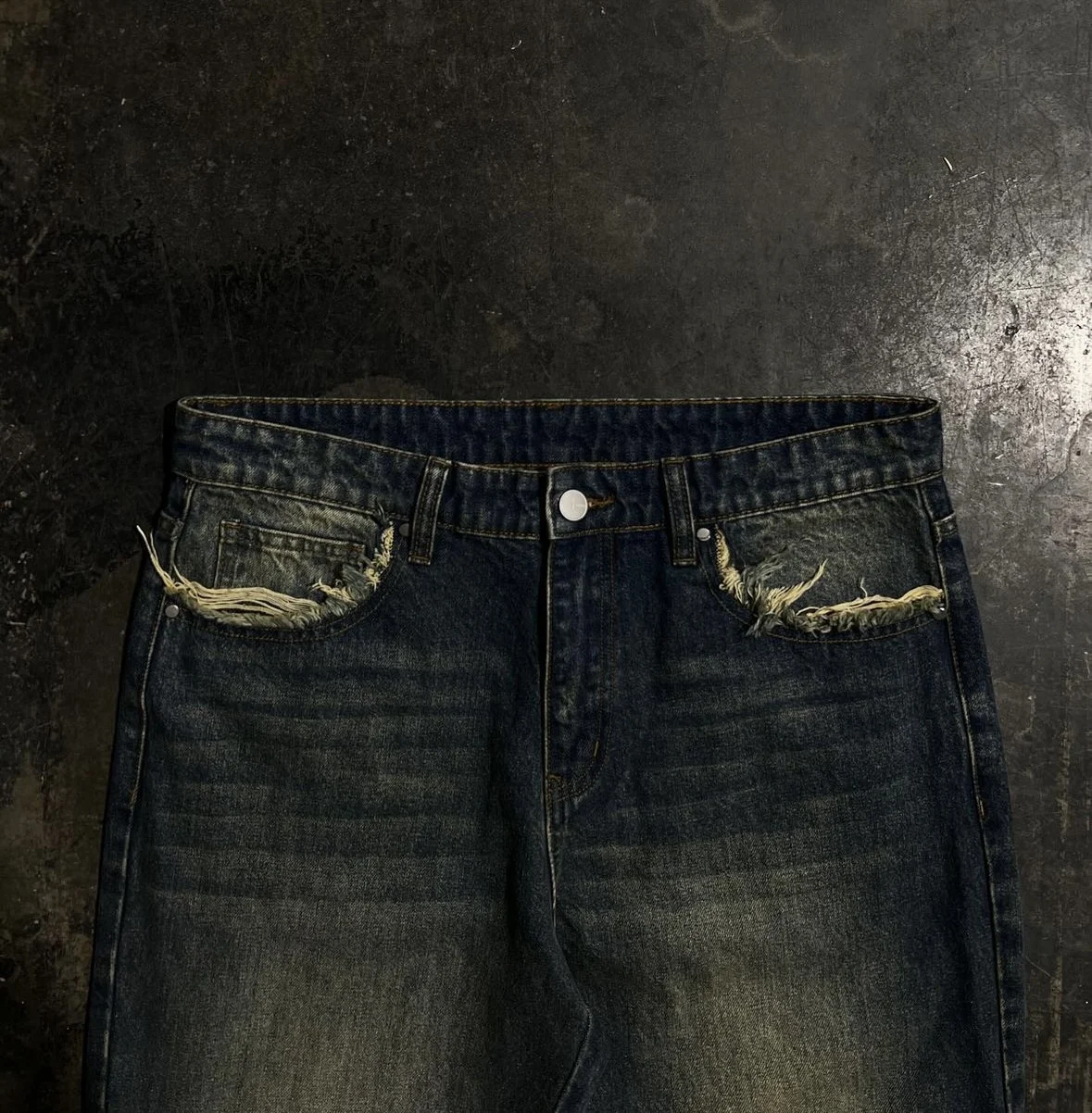 Custom distressed embroidery acid wash street wear oversized baggy vintage flared denim jeans for men