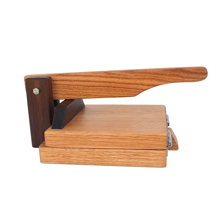 Custom Solid Unfinished Mexican Wooden Tortilla Press For Kitchen Round Robust Wood Roti Press