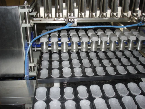 Автоматическая машина для изготовления тортов