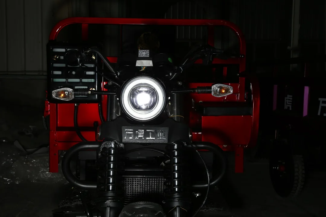 200Cc Motorcycle 3 Wheel Tricycle Cargo Motorized Tricycle Made In China