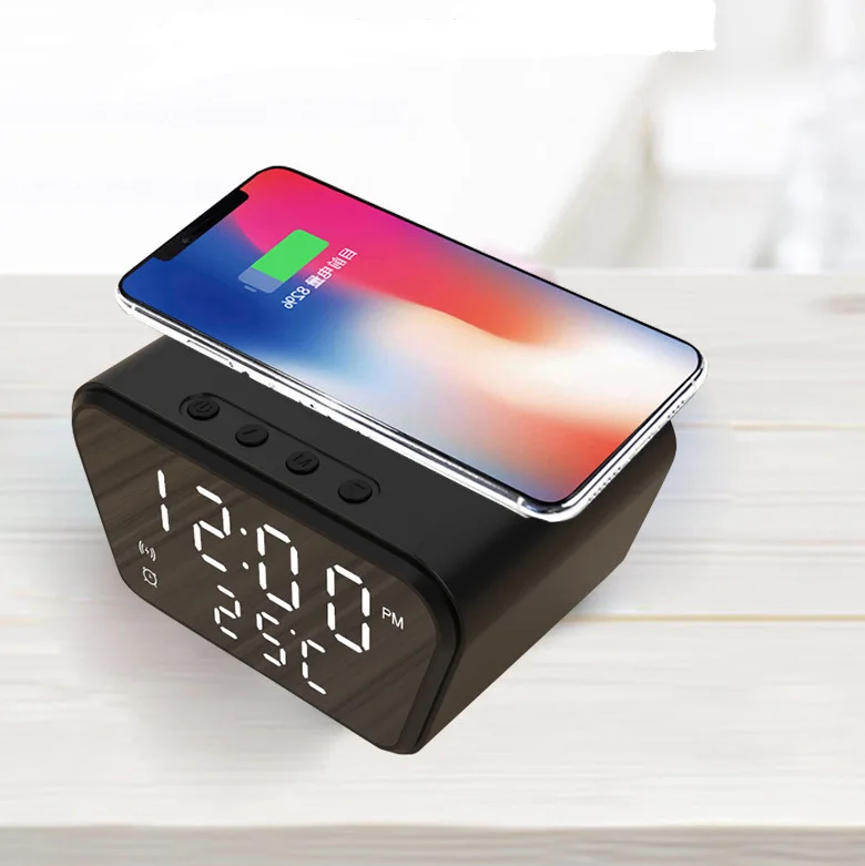 Alarm Clock Wireless Charger 15W Fast Desk Wireless Charging Digital Time Temperature Show Clock Chargers KC Fast Charger
