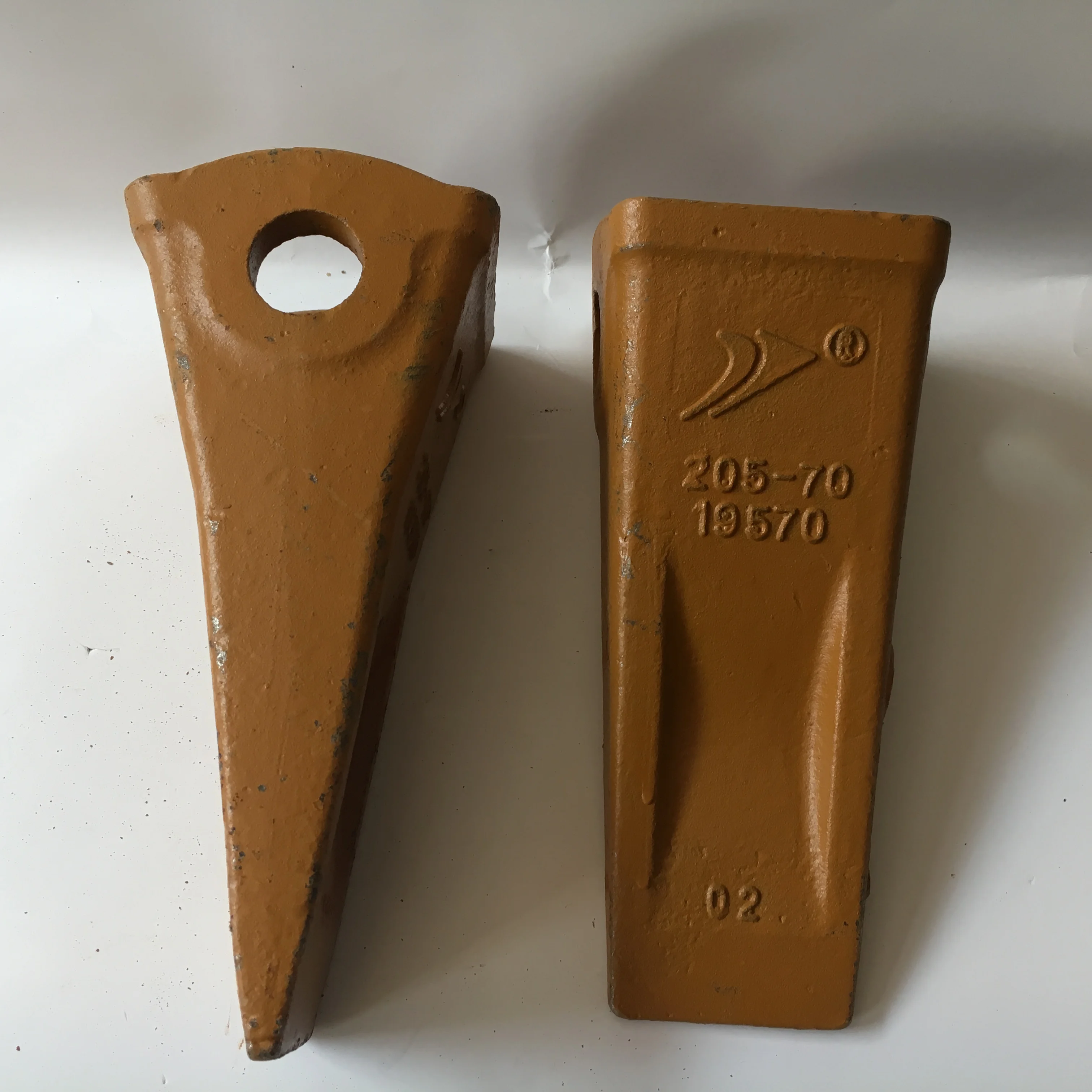 China manufacturer excavator bucket tooth bucket tips