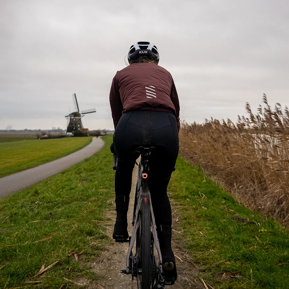 
Factory direct Sate-lite USB rechargeable bike light eletric bike rear light CREE LED waterproof 