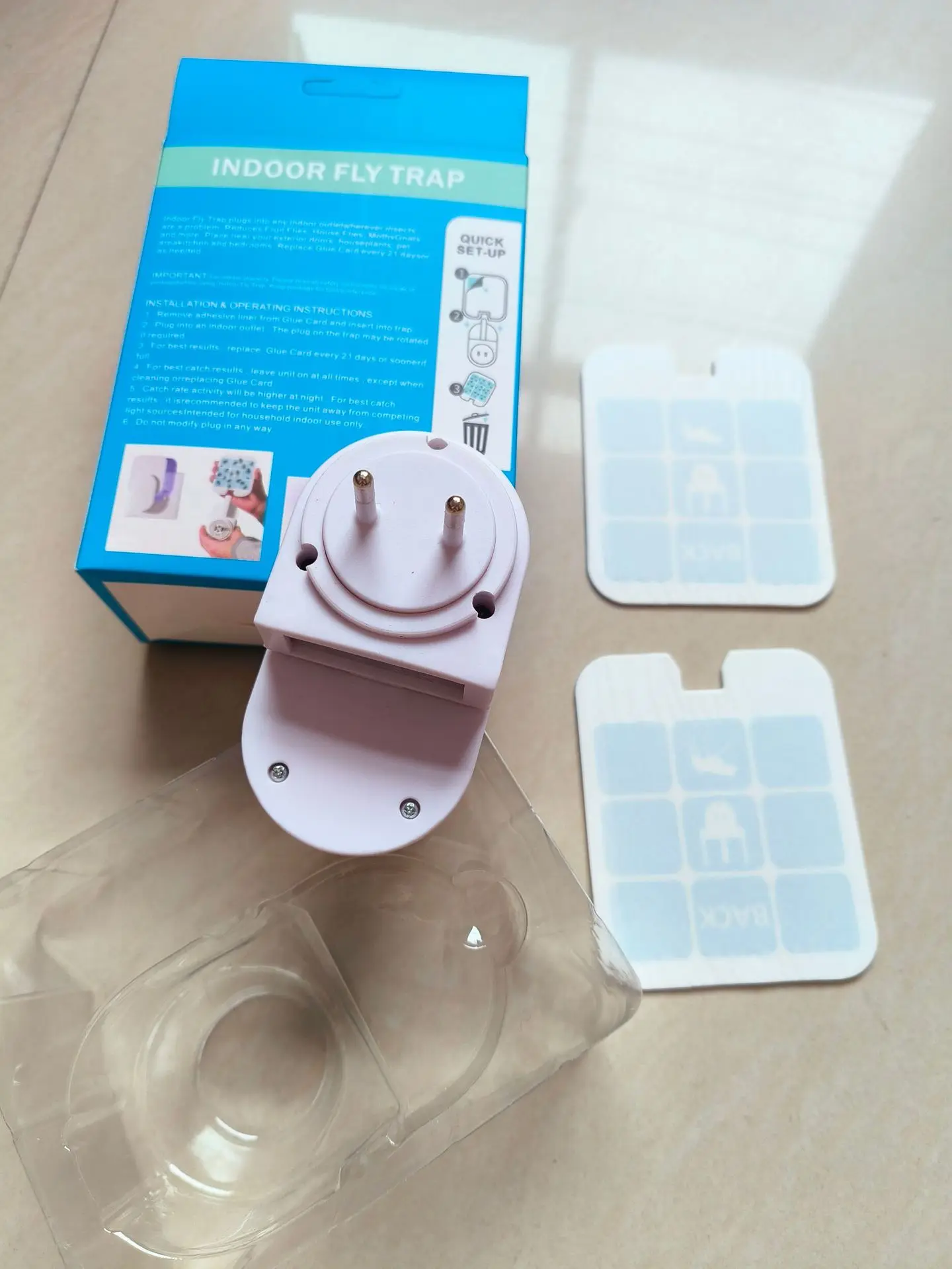 Zevo Flying Insect Trap Fly Trap Captures Houseflies Fruit Flies and Gnats (1 Plug-in Base + 1 Cartridge)