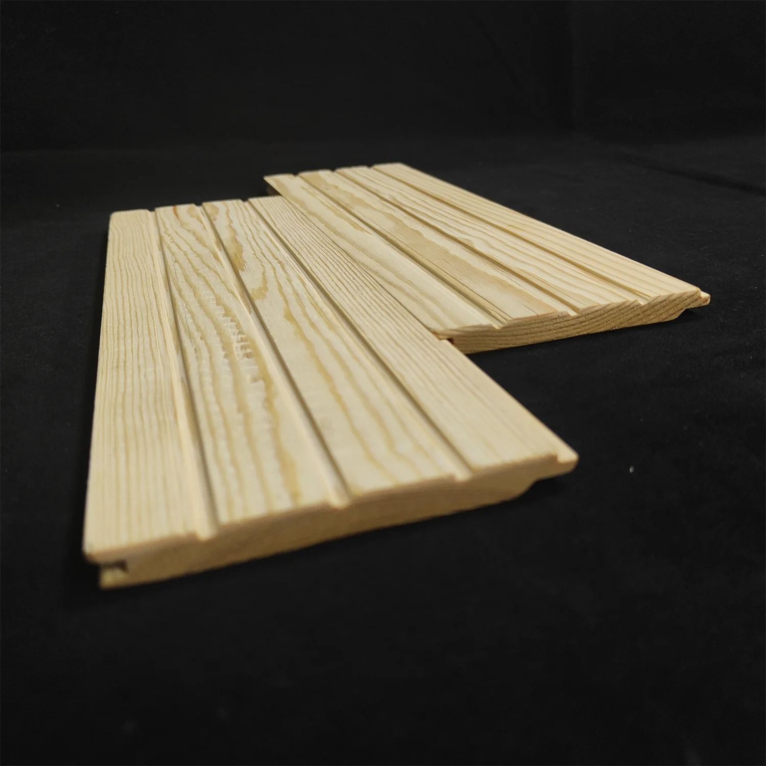 High Quality Spruce Wood Waterproof Solid Wooden Wall Panels Pine Wood