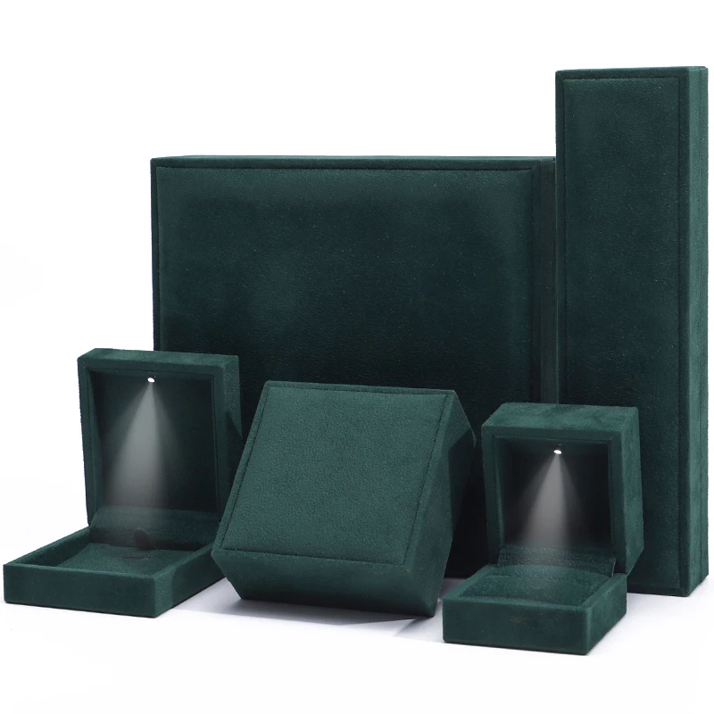 Hanhong wholesale luxury jewellery packaging box can print logo green velvet with light velvet led necklace jewelry ring box