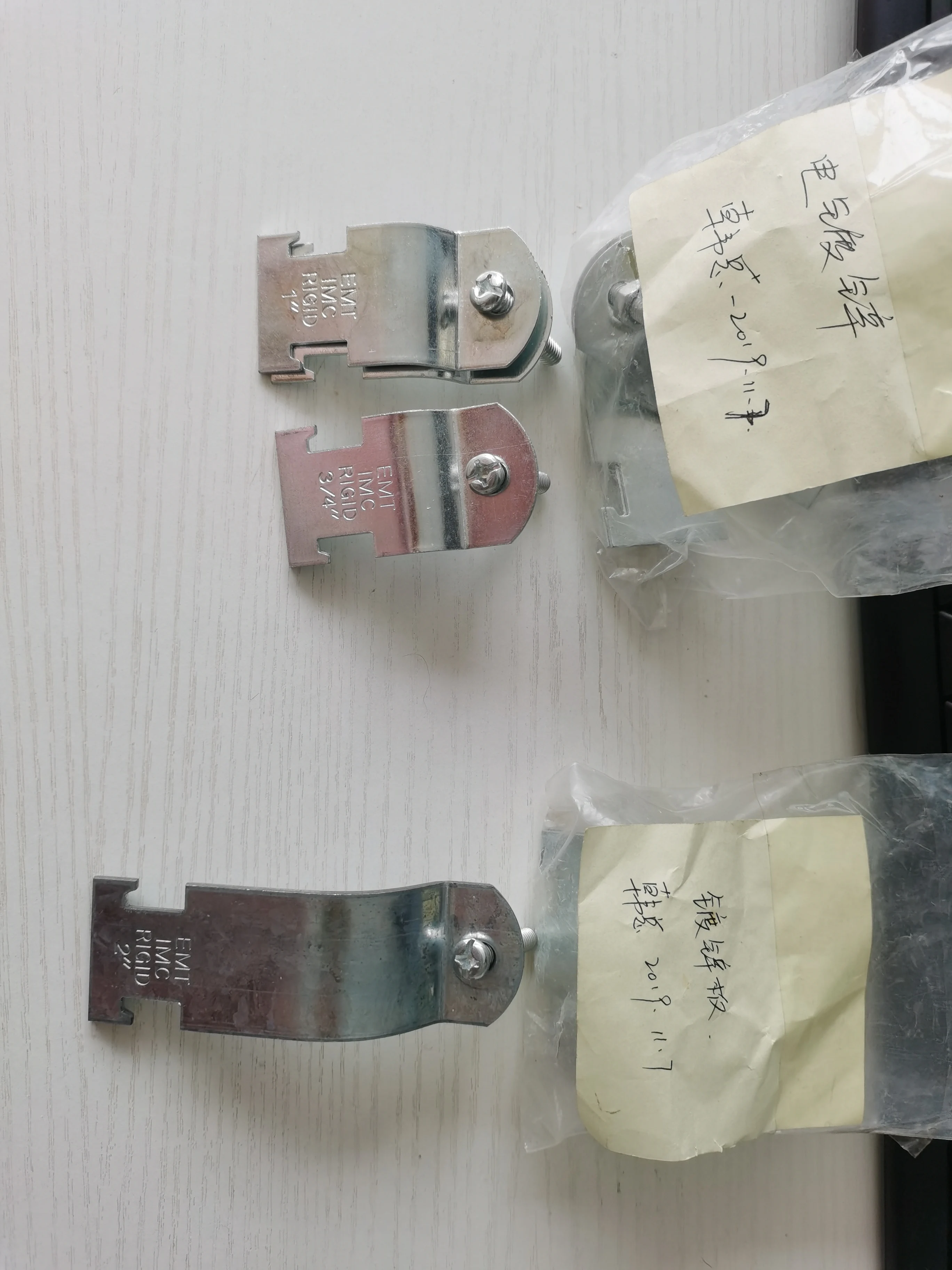 Electro Galvanized Steel Electrical Conduit EMT Clamp