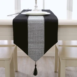 Luxury bulingbuling chain design velvet Christmas decorative table runner for home and hotel