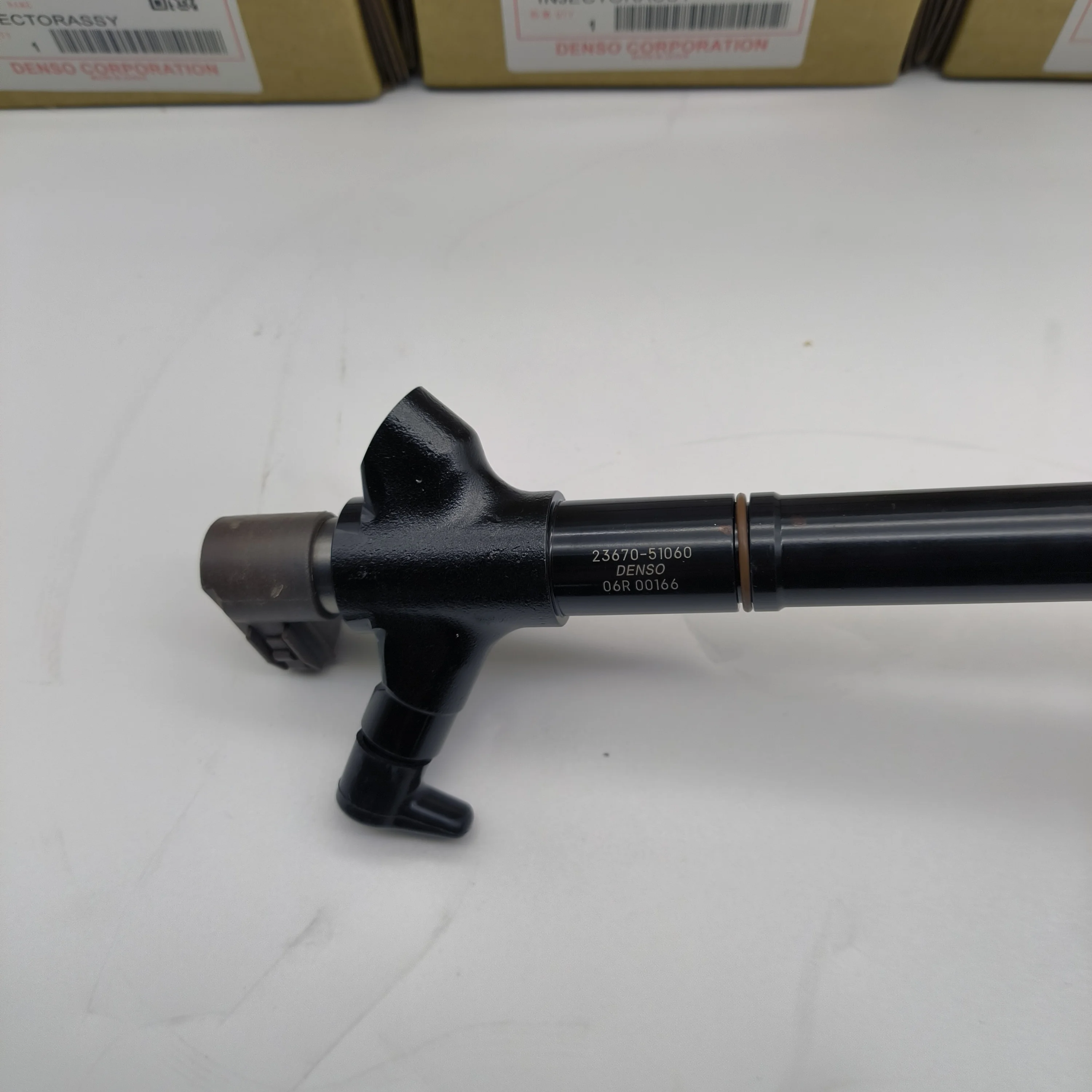 Dongju оригинальный Топливный инжектор OEM послепродажный 23670-51060 295900-0300 с доступным запасом и быстрой доставкой для komats