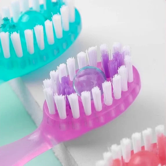 2024 Latest Good Selling New 5 in 1 Paste ToothBrush Disposable and portable bursting bead toothbrush with one brush