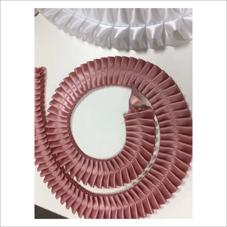 Pleating lockstitch sewing machine Embroidery sewing machine apparel machinery