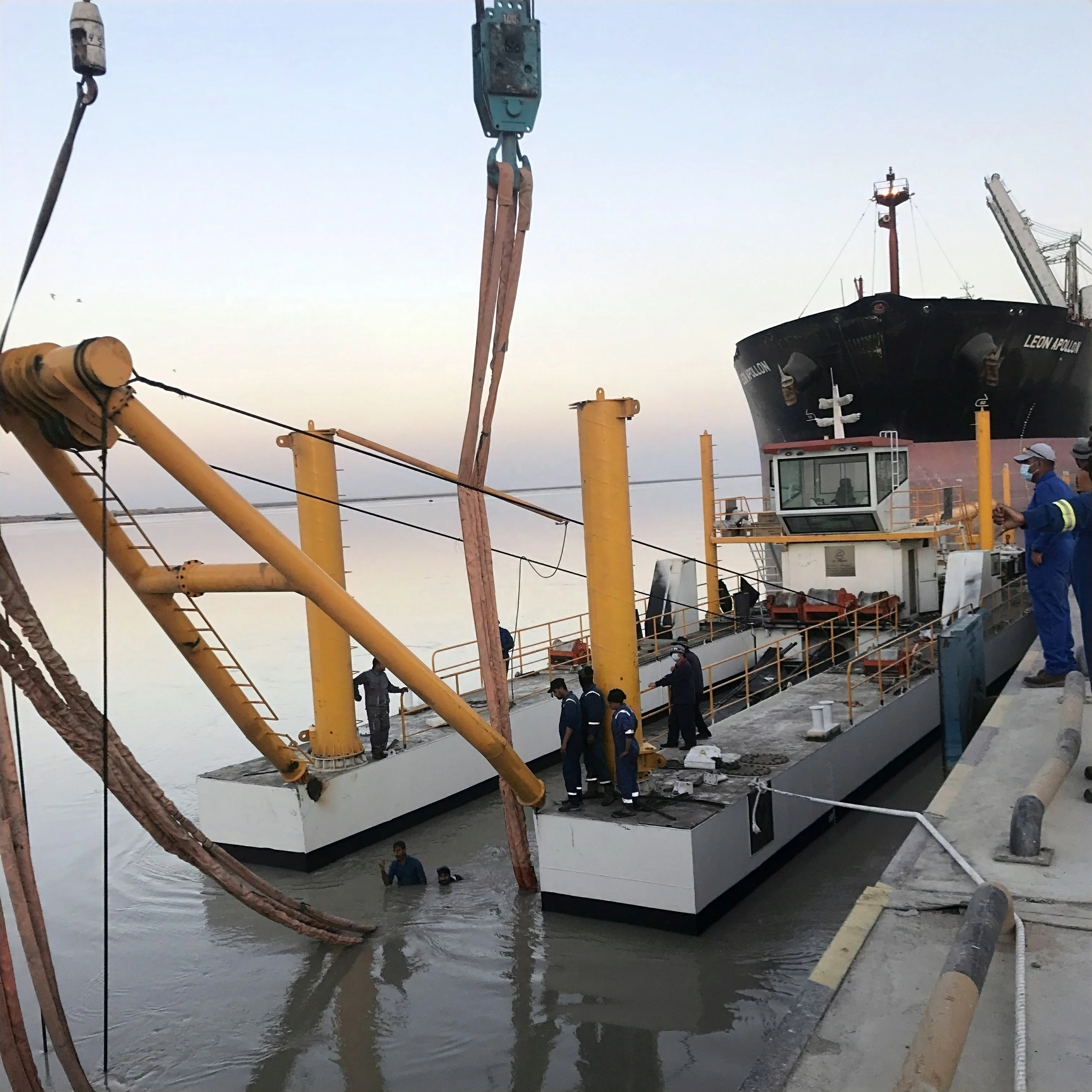 China manufacturer customized mini dredger with top quality