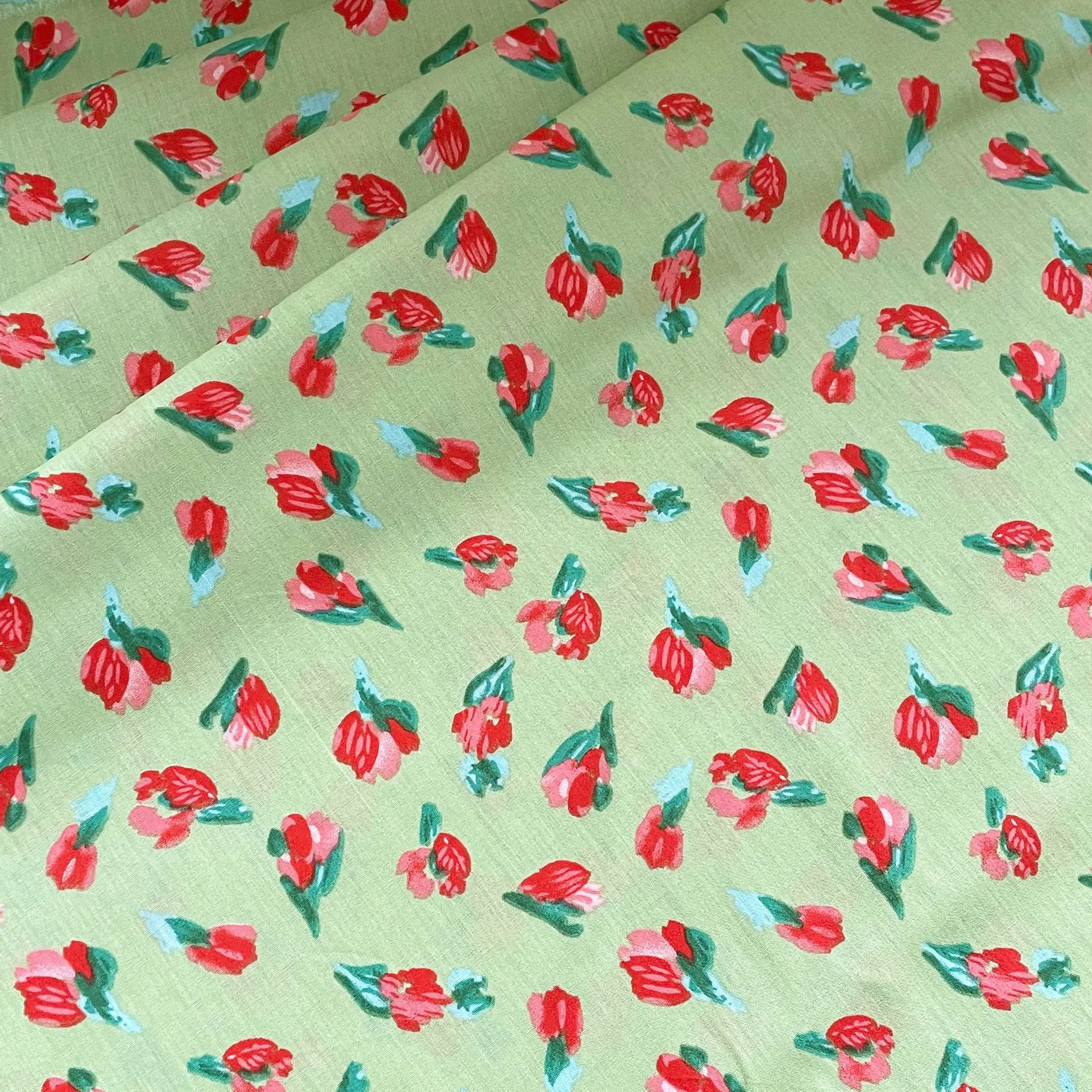 2022 News Cotton print fabric 110gsm tulip floral print fabric for kids dress