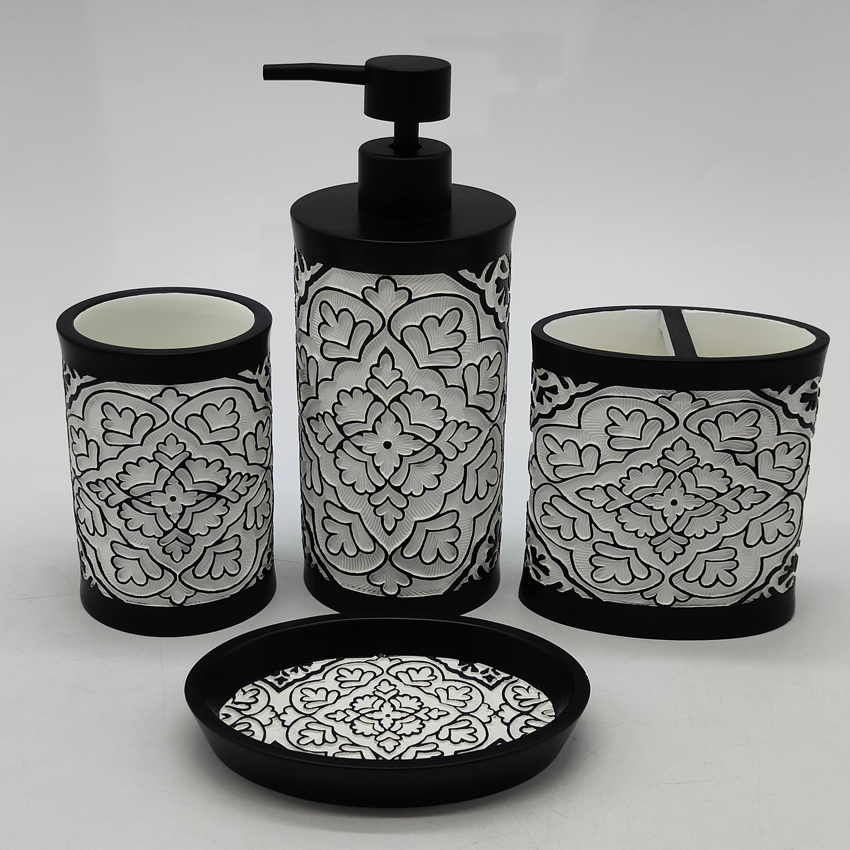 classic Engrave Effect Vintage Pattern Four Pieces toothbrush holder Full Set Bathroom Accessory Sets