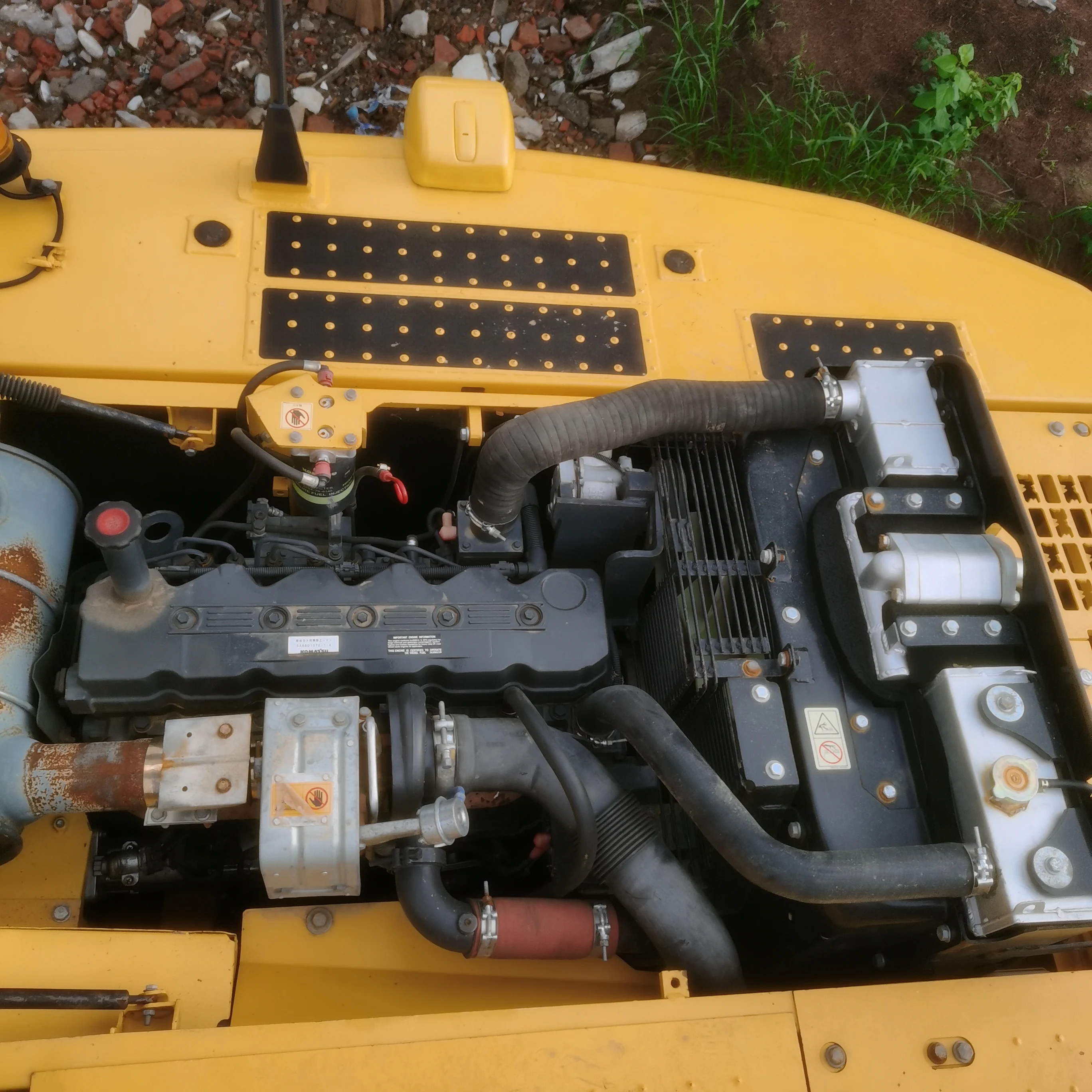 Japanese Original Second-Hand Komatsu PC240-8 Mini Excavator Earth Moving Machinery Core Engine Pump Similar PC270-7/300-7/350-7