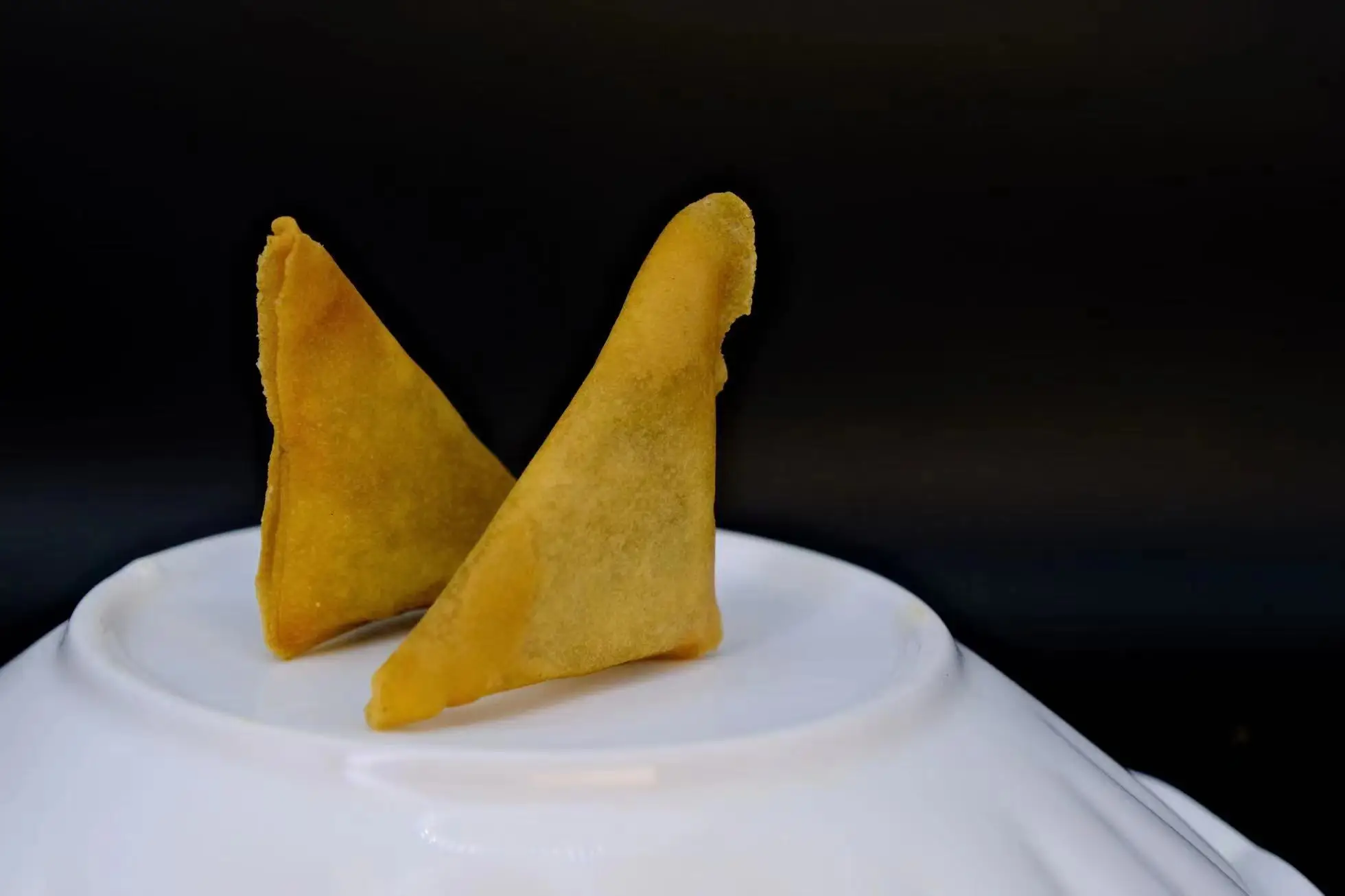 Popular Frozen Vegetable Samosa Frozen Spring Rolls Chinese Food Bag Newly Listed Modern Packaging Korean Freeze Sweets Spicy