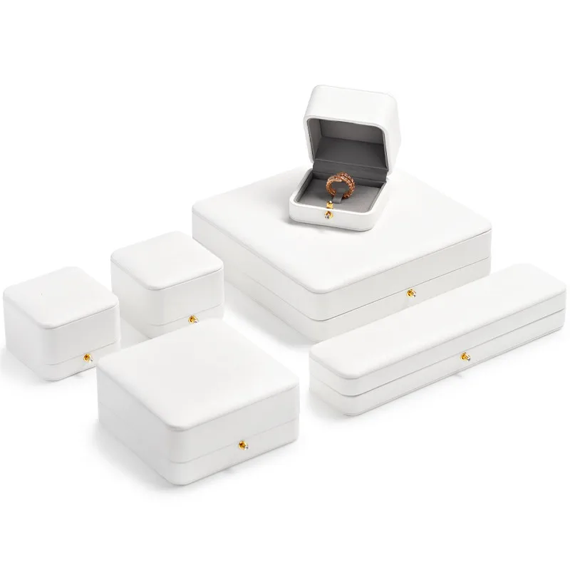 Custom Made Logo High End Pu Leather White Jewelry Packaging Box with Ribbon