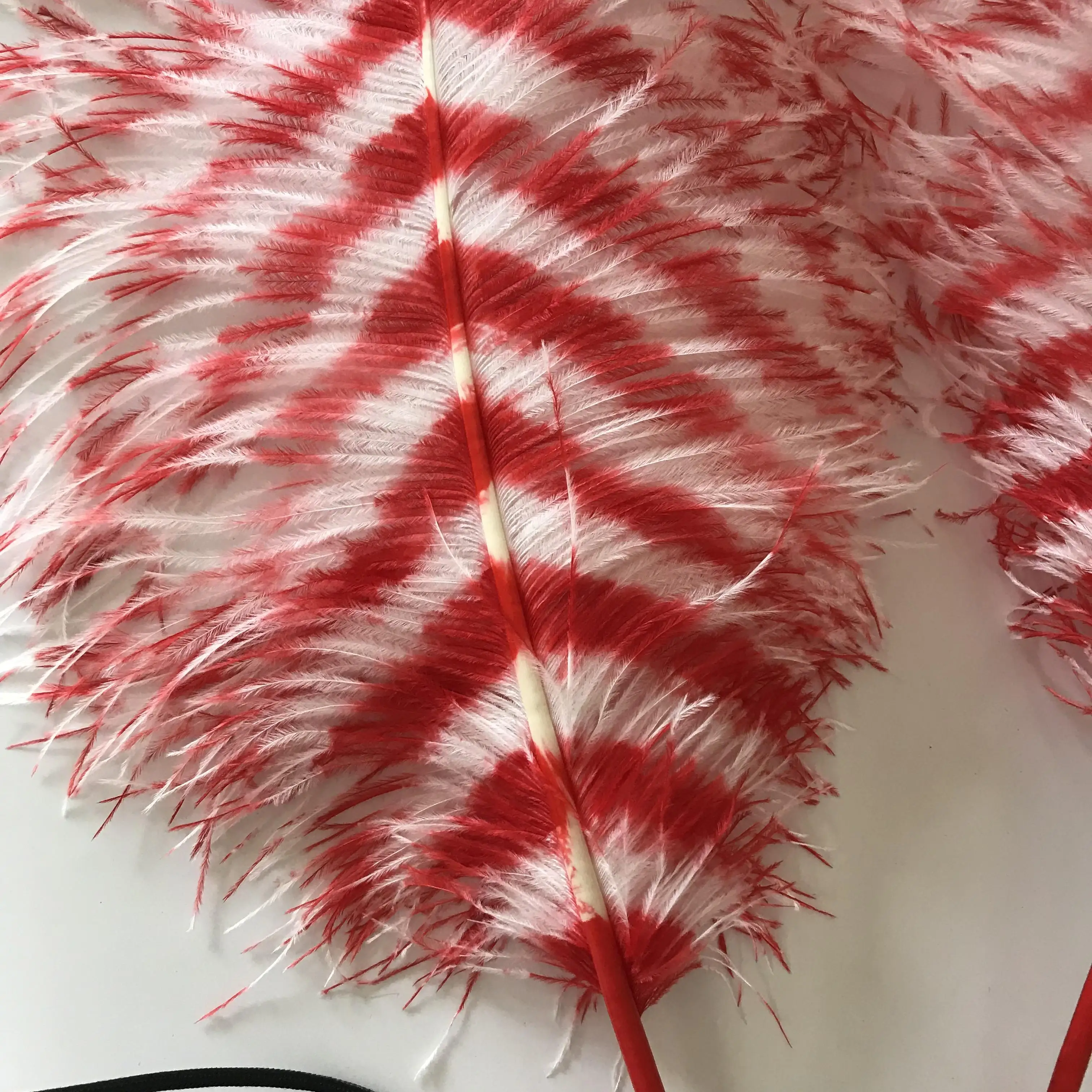 Hot Selling 60Cm Striped Ostrich Feather Red And White Mix Color Ostrich Feather For Decoration