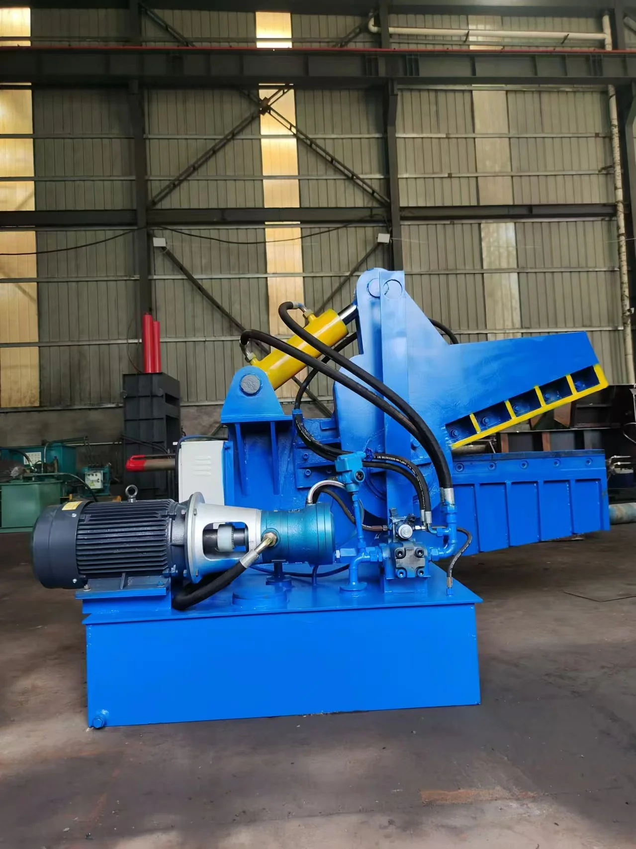 New Alligator Hydraulic Shear for Scrap Metal Recycling and Processing Efficient Product