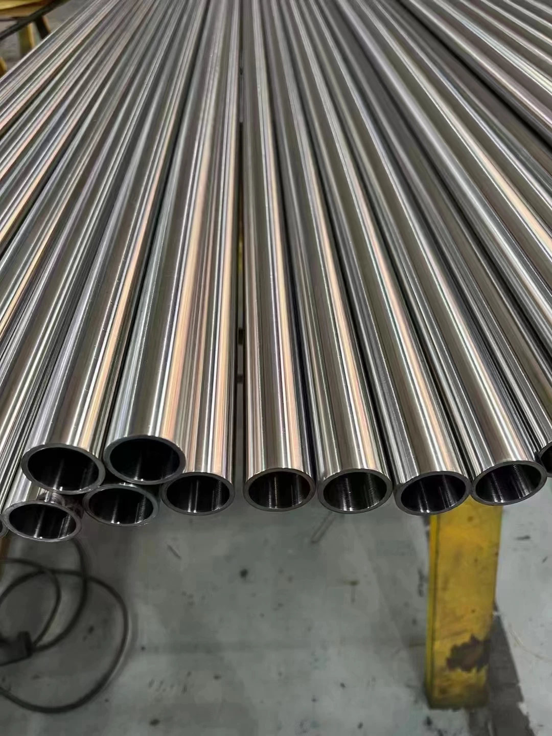 Customized Gr9 Titanium MTB Frame Bend Tube Gr9 Titanium MTB Frame Tube 3AL2.5V Tubing