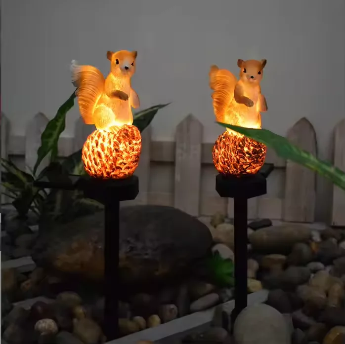 Solar Lawn Lamp Squirrel Landscape Lighting Resin Animal Cartoon Lamp Decoration Lighting Spike Solar Garden Light