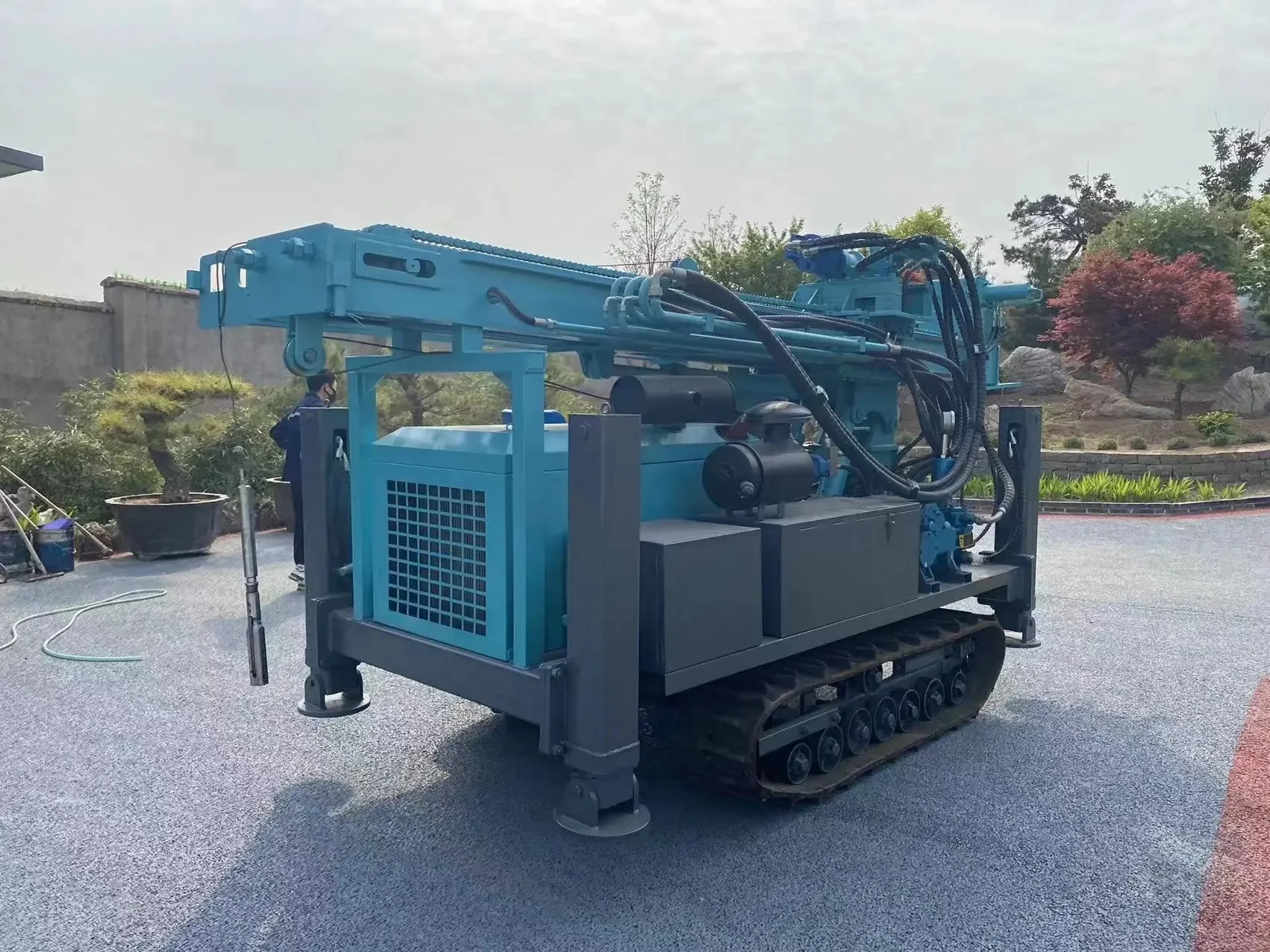 FY300A Hydraulic top drive 280m drill for deep water well track factory export