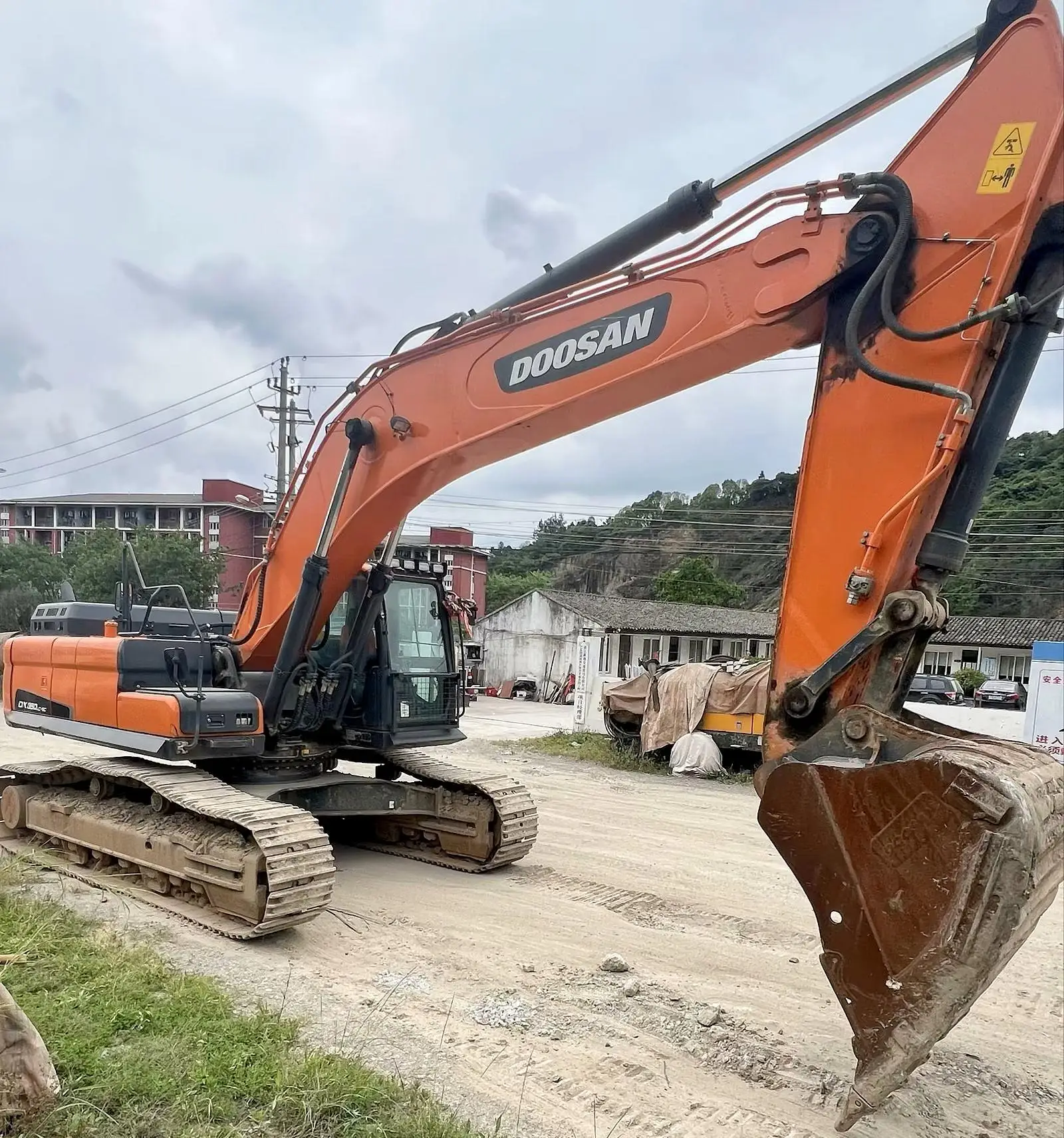 Популярный шахтный экскаватор Doosan DX380 37 тонн 38 большой гидравлический б/у Тяжелая горнодобывающая техника