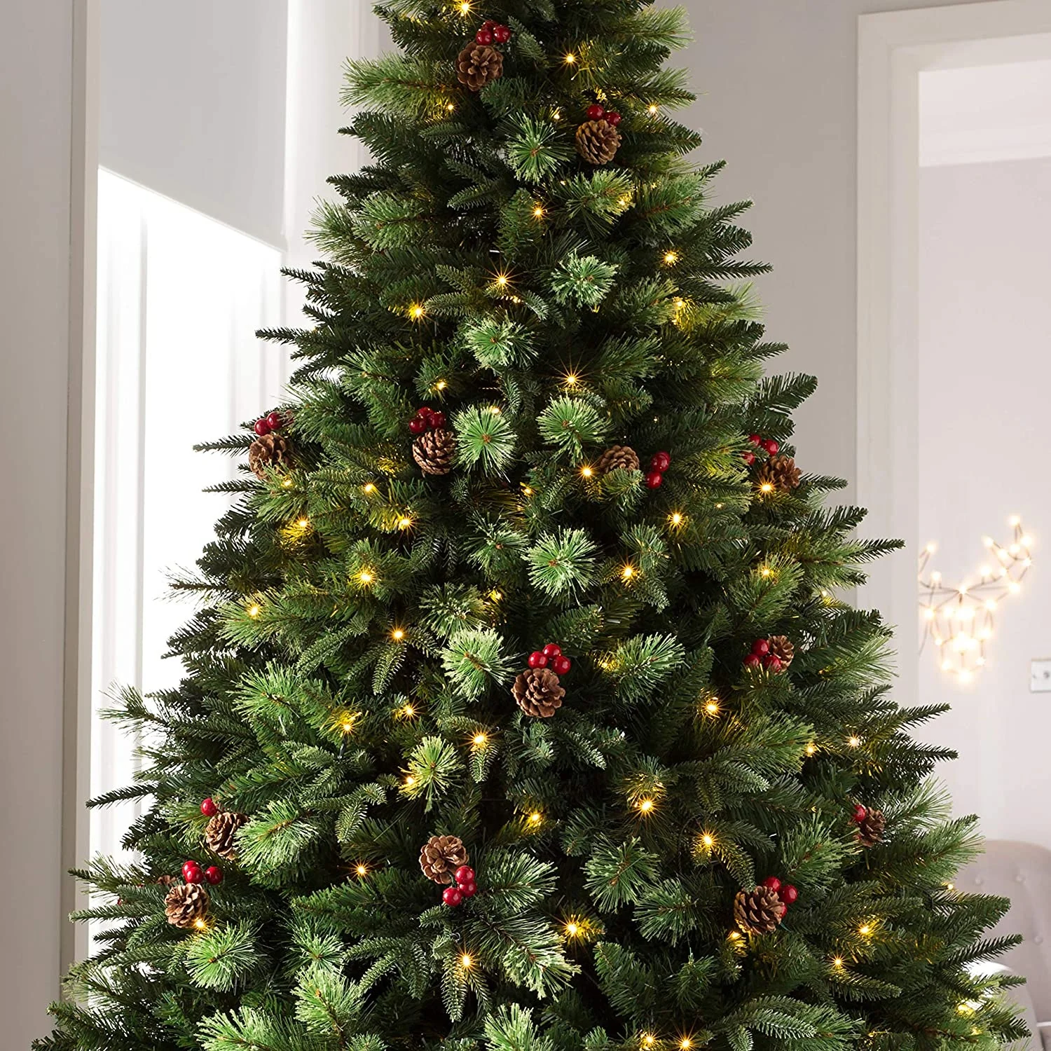Mixed PE PVC Pine needle Tip 6 feet 7 ft tall pre lit lite artificial christmas tree with lights and decoration