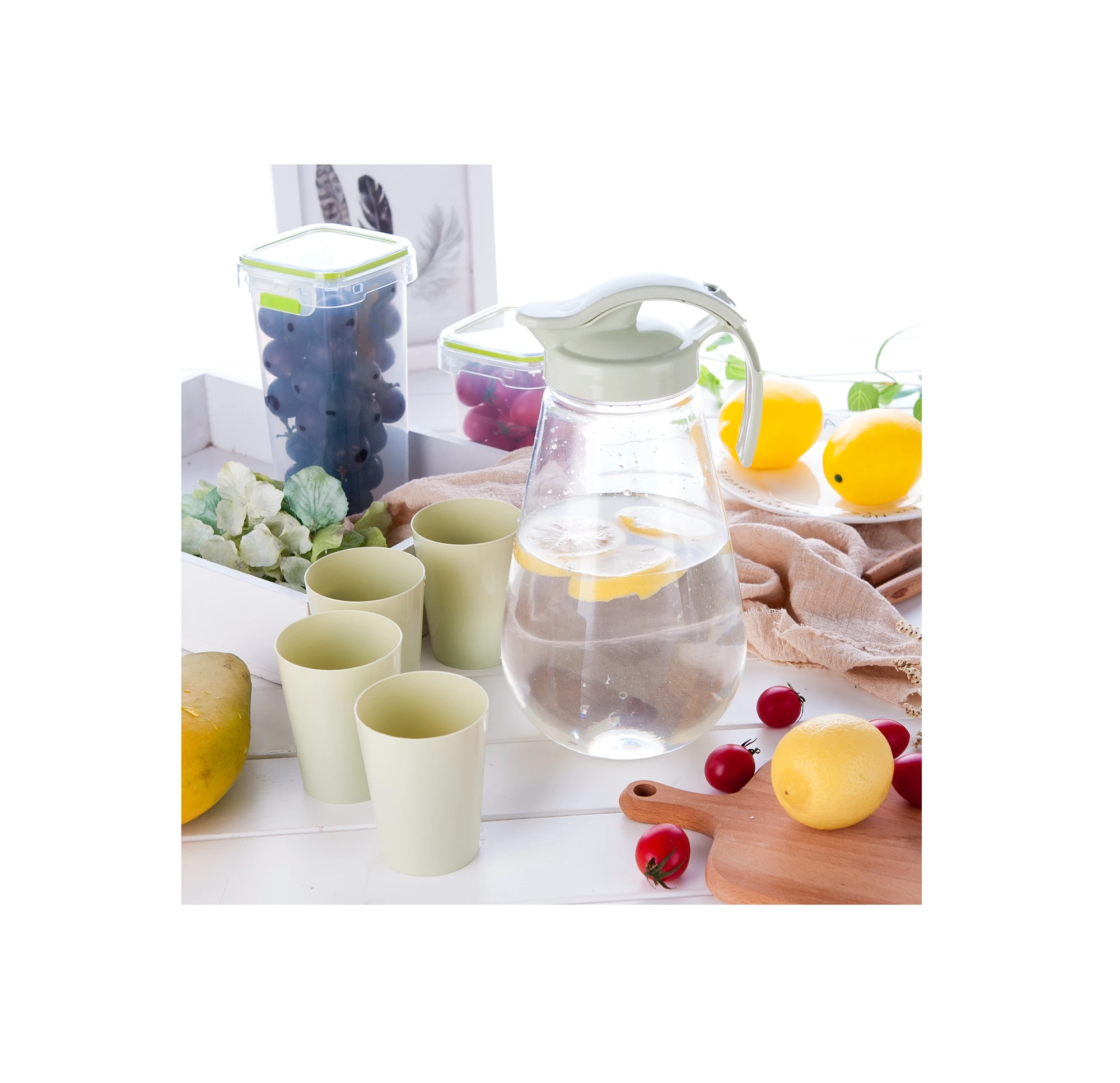 Professional Manufacturer Supplier Plastic 2300ML Water Jug With Side Handle Water Pitcher With Lid