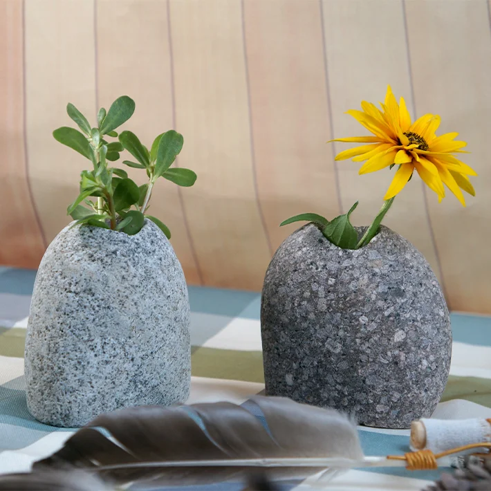 Creative natural pebble flower pot