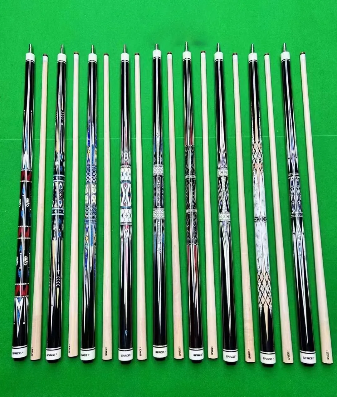 Maple pool club head Sales of excellent billiard cues made of various materials and high-quality patterned cue stick