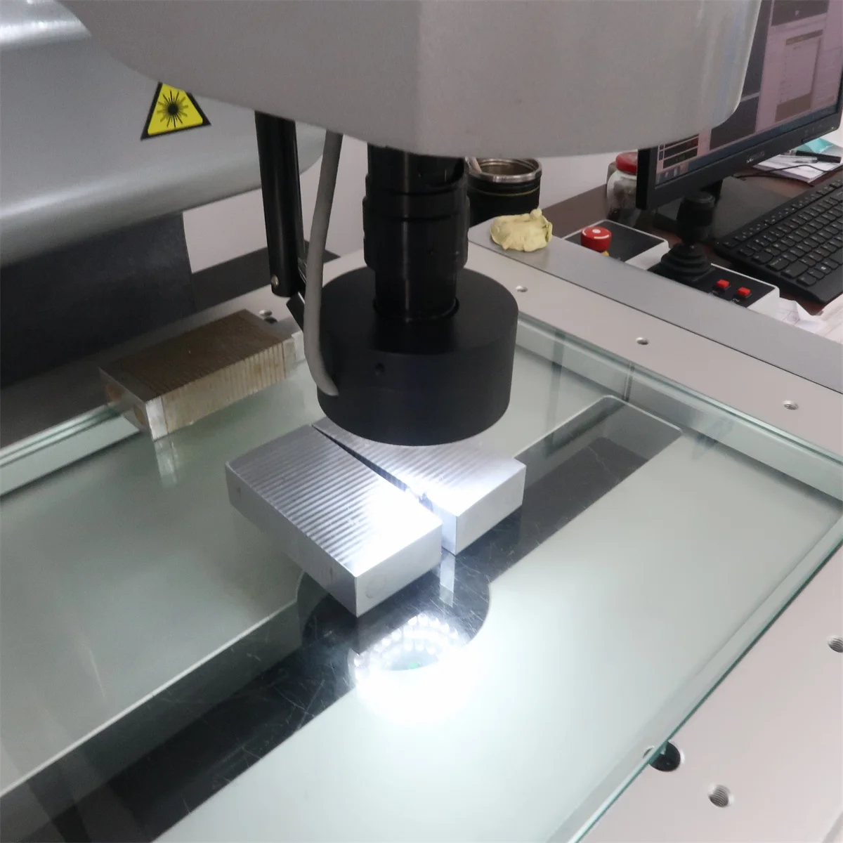 Injection Molded Components for Renewable Energy Systems Paint Bucket Molding Machine