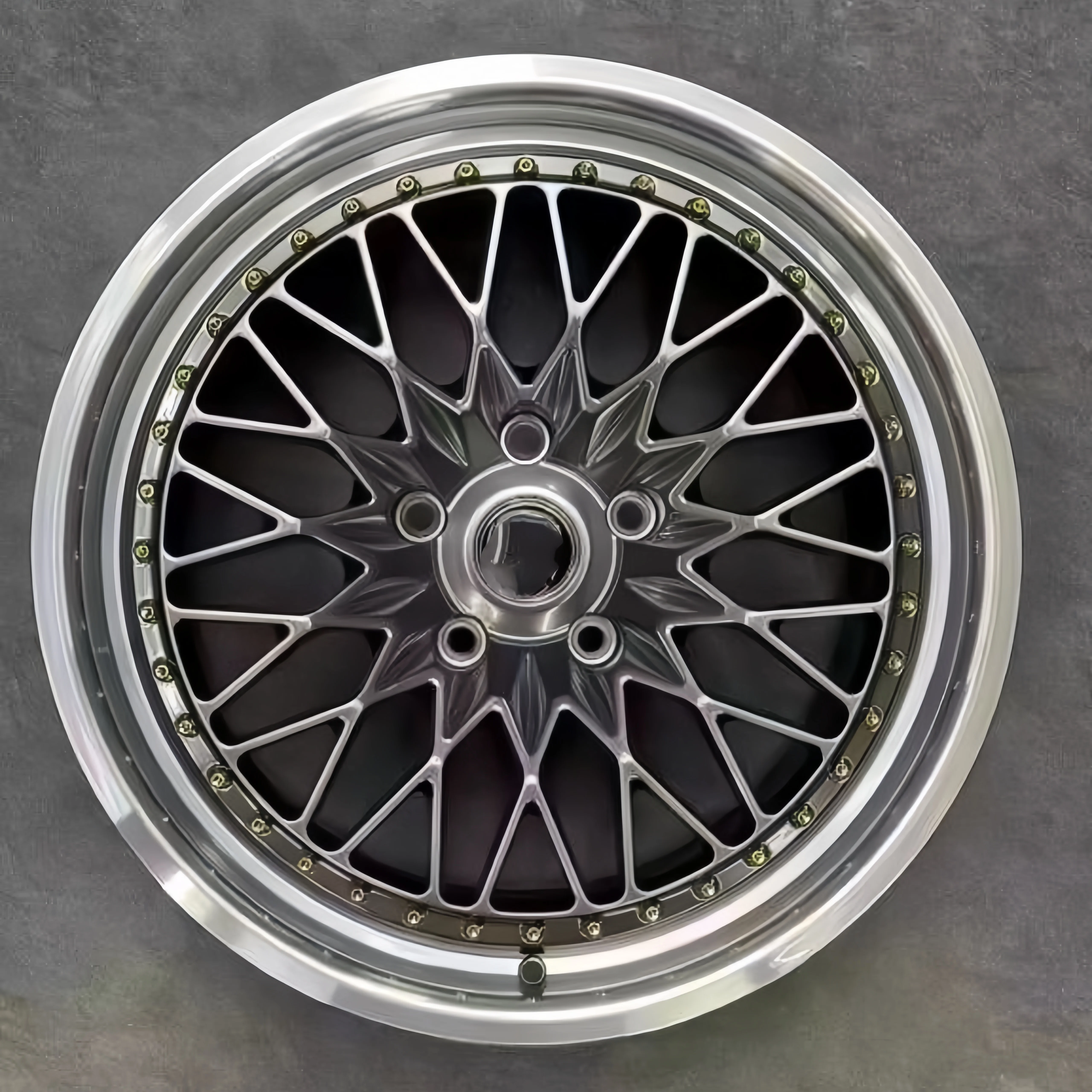 Stylish 18*8.5 Hyper Black Machined Lip Wheels PCD 5*108 ET 35 CB 73.1 for Ford Focus Volvo S60 Jaguar XF