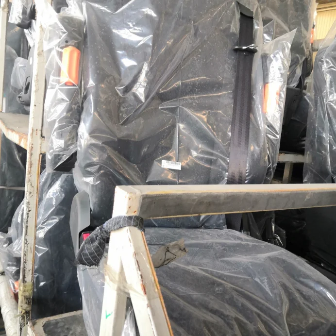 
SINOTRUK HOWO Air suspension left seat AZ1662511011 