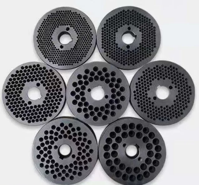 New home used small multifunctional feed pellet machine 220v cattle sheep pigs chicken and ducks breeding pelleting feed machine