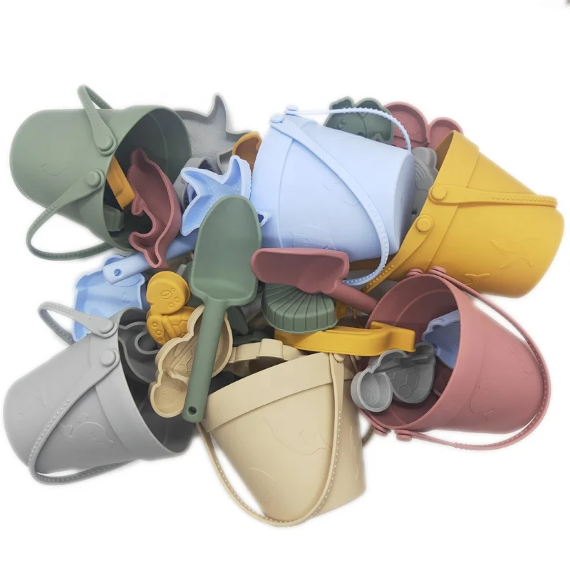 Portable Outdoor and Indoor Toys Safe Soft Silicone Bucket Spade Beach Set in Sea Creatures Sand Toys Beach Water Tool Toy